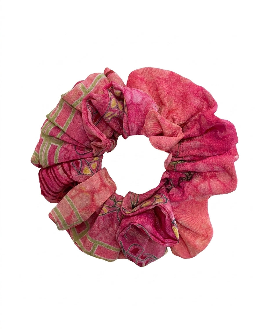 Chouchou Cofur en soie de sari upcyclée, tie-dye rose et framboise, grand volume