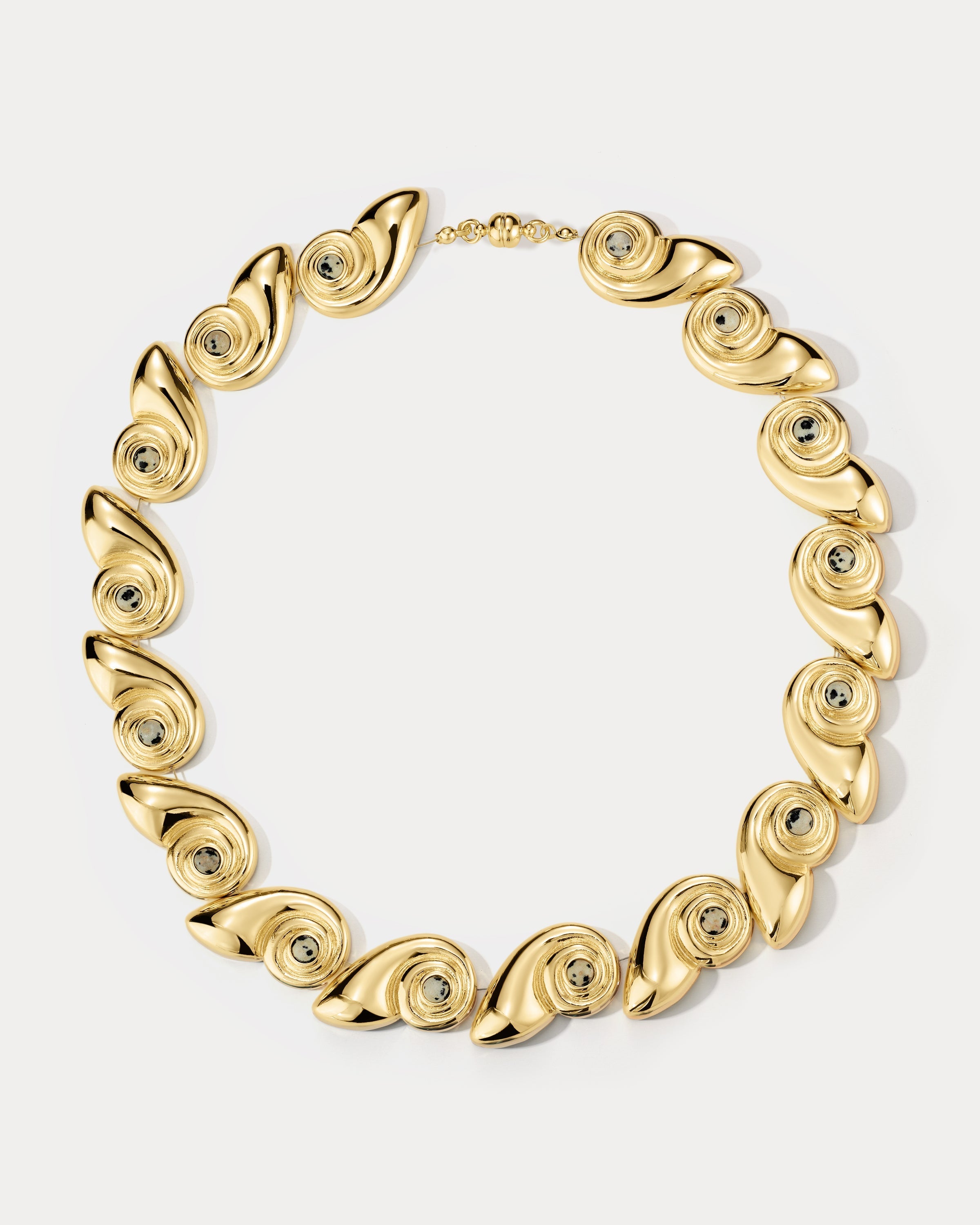 Collier plastron « Palma » LUV AJ, finition dorée