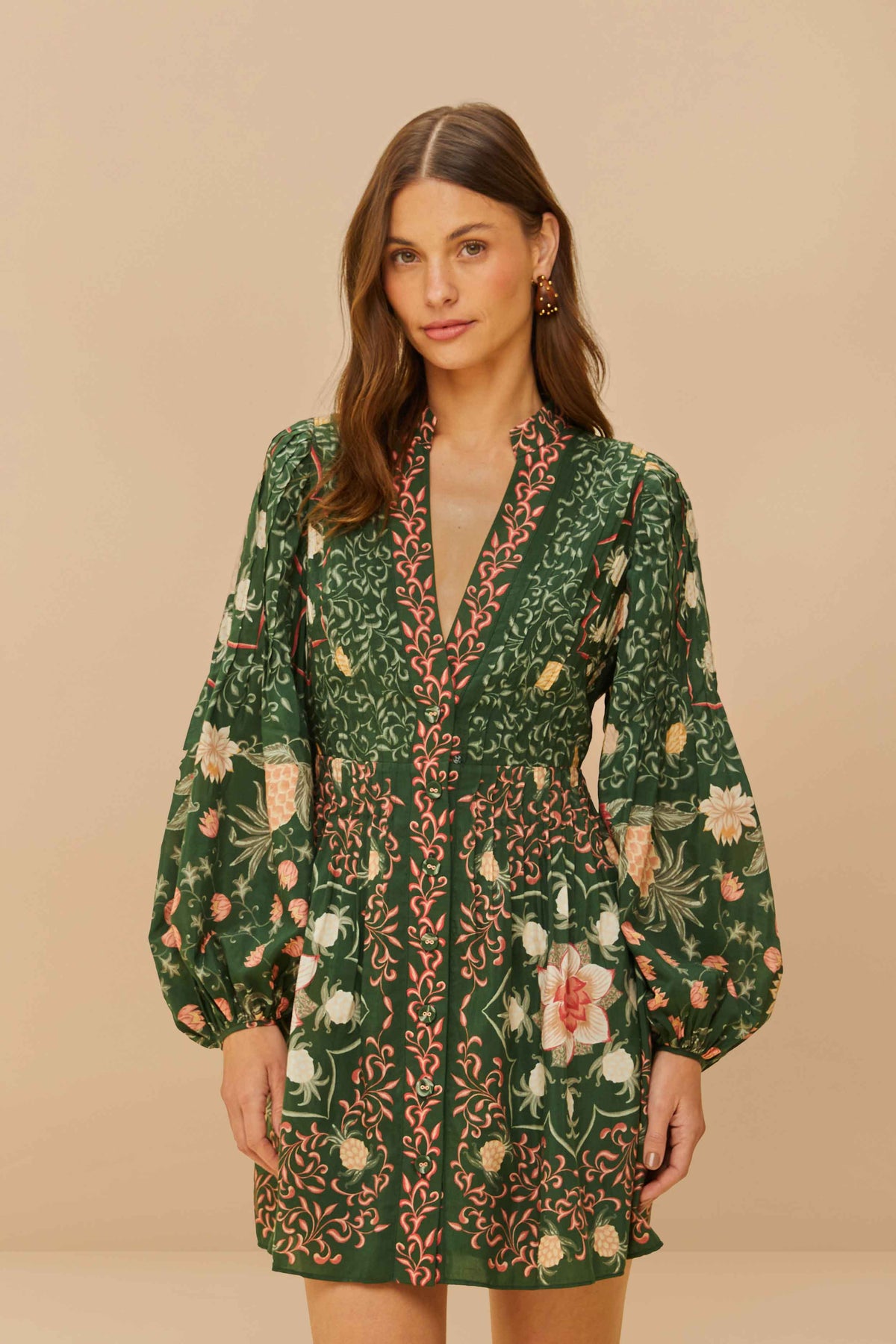 Robe courte FARM Rio Pineapple Garden verte, manches volumineuses – vue de face