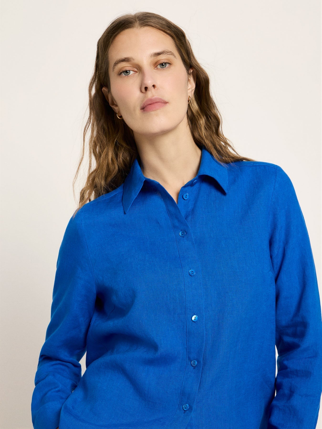 Chemisier en lin bio LANIUS GOTS Bleu Lapis – vue à plat