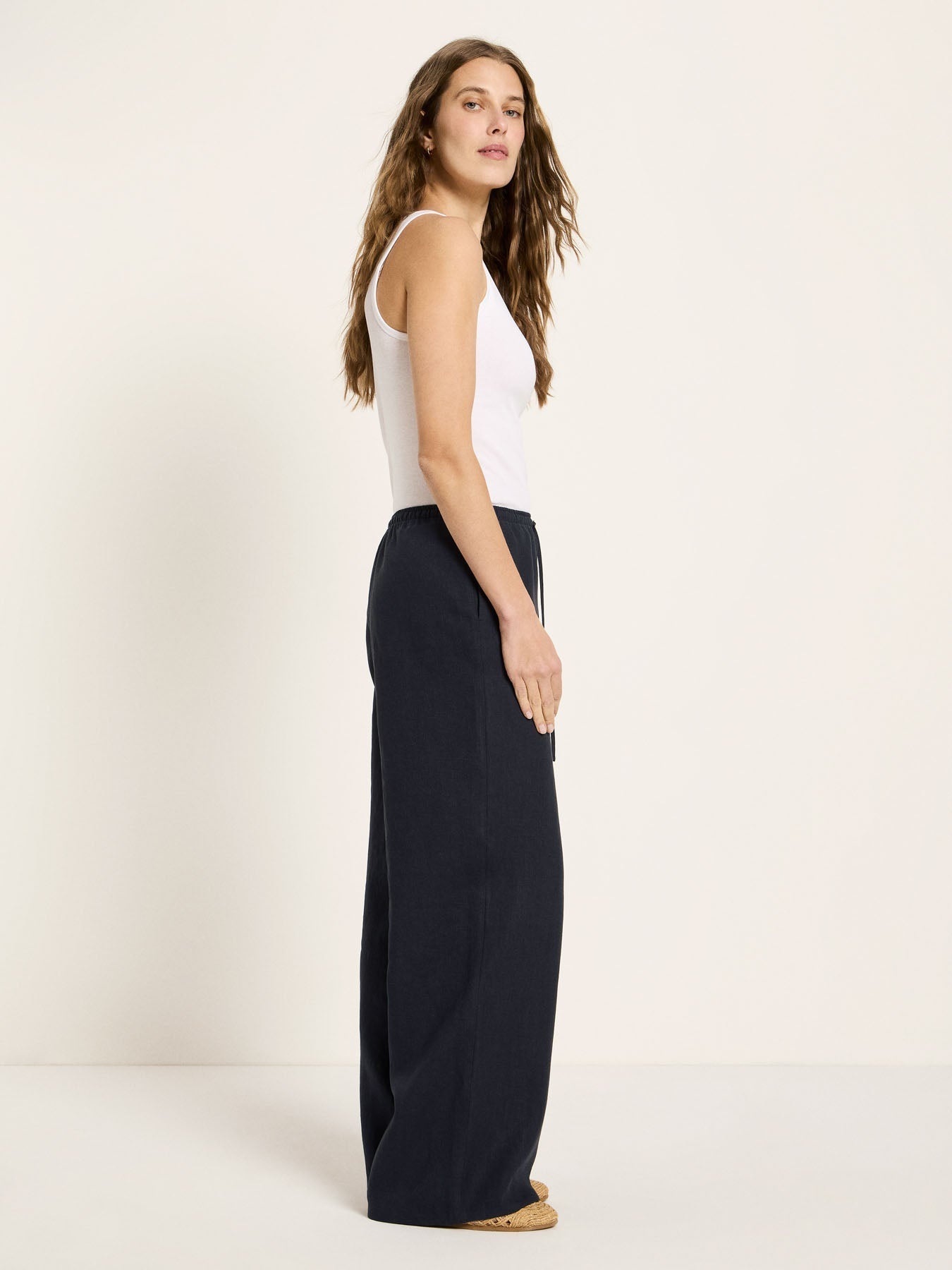 Pantalon en lin bio LANIUS GOTS Bleu Nuit – vue de profil