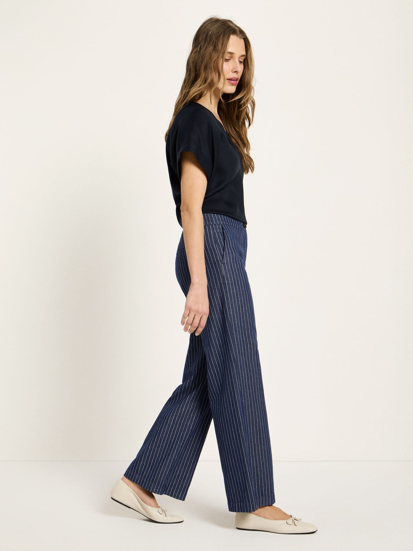 Pantalon Marlene rayé LANIUS Marine & Blanc – vue de profil