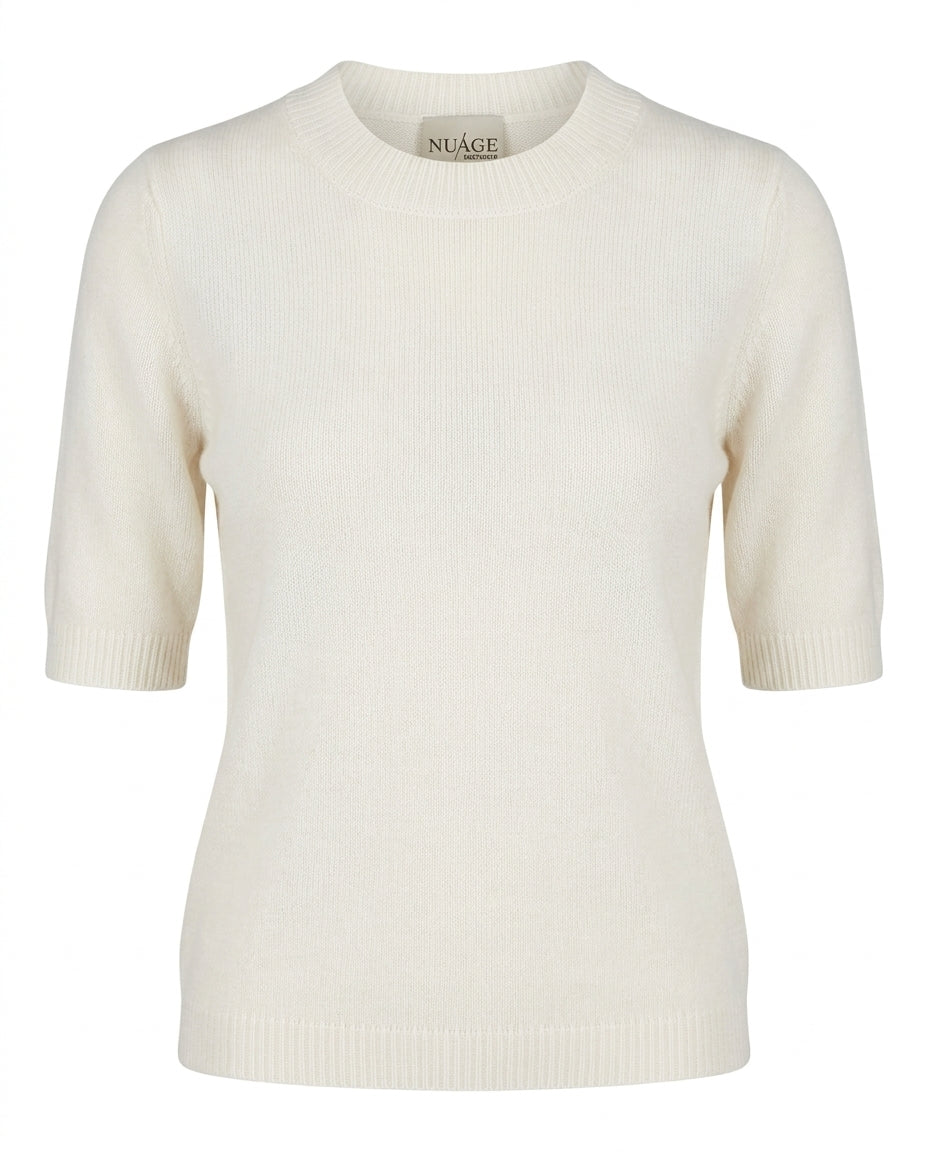 T-shirt en cachemire Nuage Cashmere blanc lait, vue de face à plat, encolure ronde côtelée
