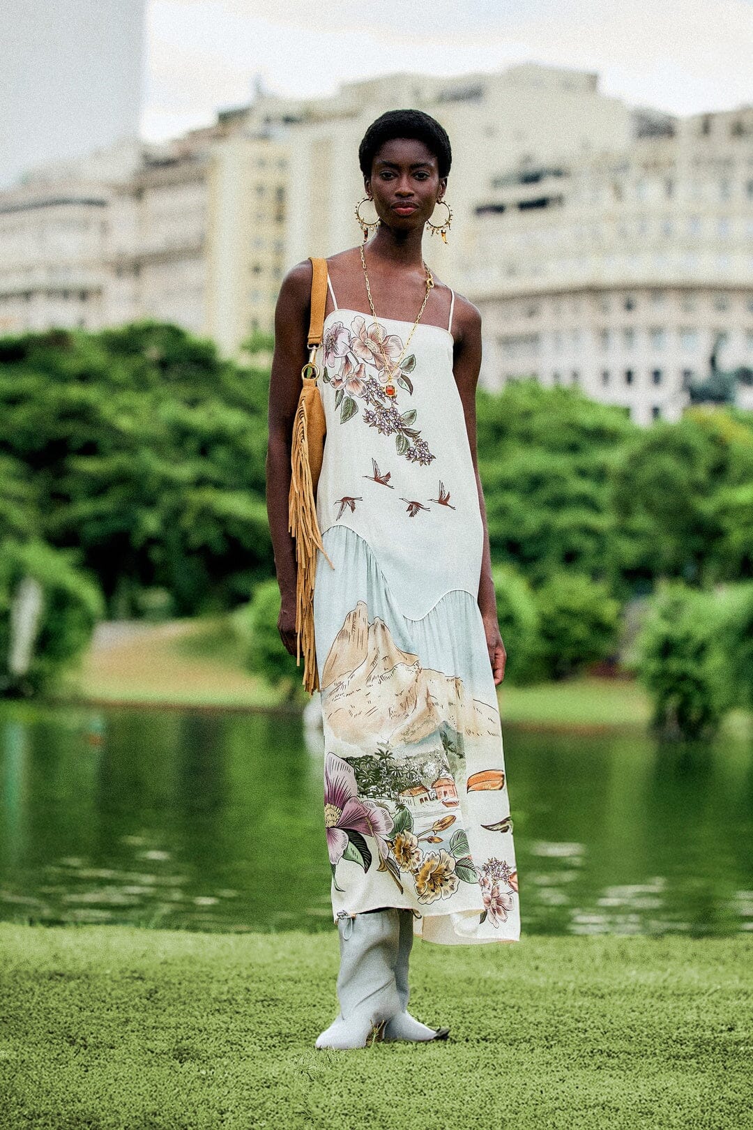 Robe longue FARM Rio à imprimé Toile de Rio sur fond écru, encolure carrée et bretelles fines — vue 1