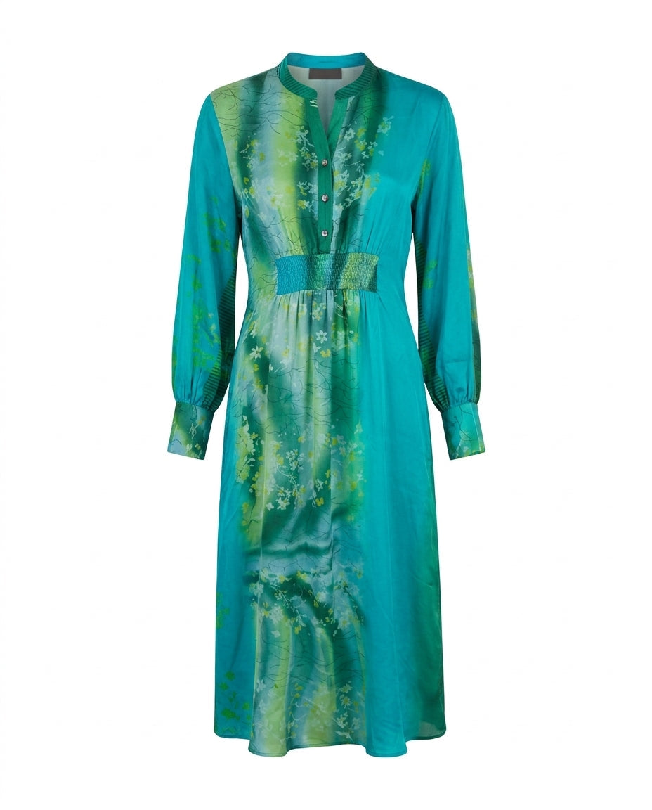 Robe-chemise Cofur « Manhattan » en soie turquoise à panneau de branches fleuries vert tendre, taille smockée