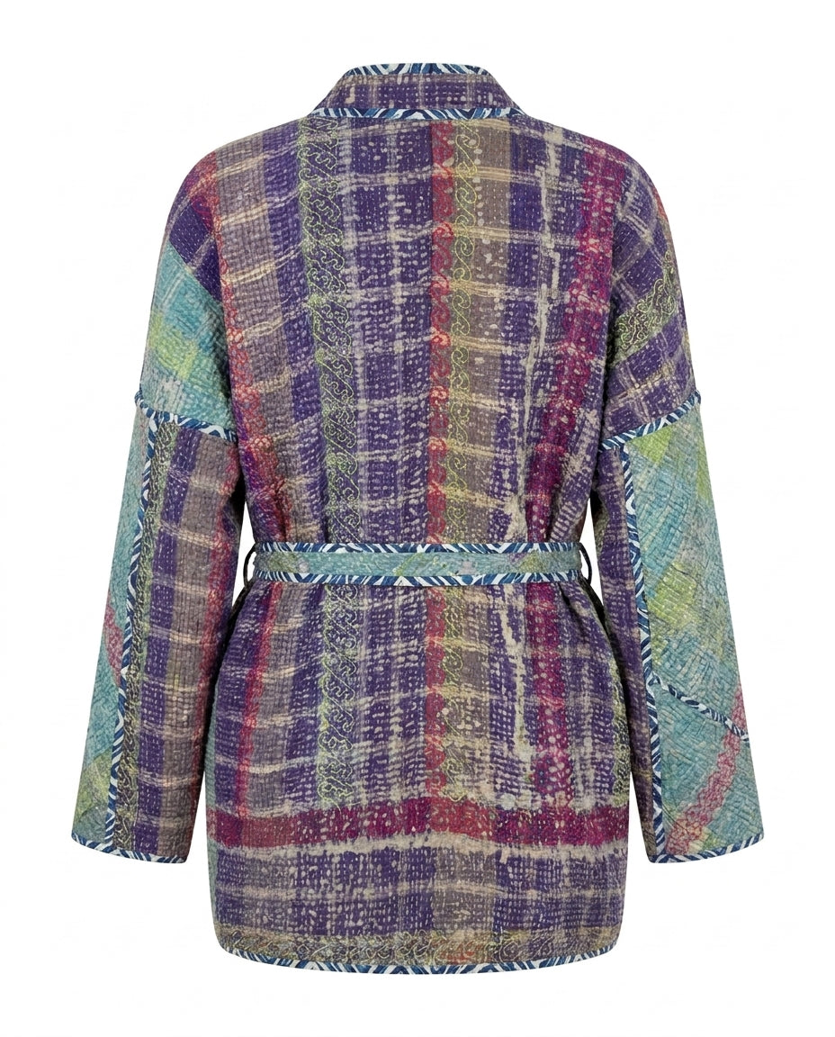 Veste kantha Cofur violet et turquoise, vue de dos, martingale à la taille et arabesques vert anis