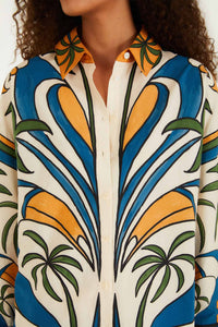 Chemise FARM Rio en coton à imprimé Tropical Graphic multicolore, col et poignets orange, porté
