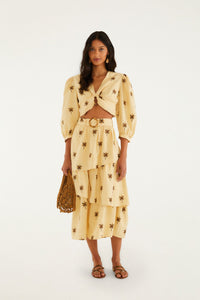 Jupe mi-longue FARM Rio en lin et viscose sable, broderie d'arbres, volants et boucle en bambou, vue de face