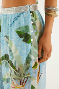 Pantalon ballon FARM Rio en viscose bleue Mosaic Rio, boutons sur le côté et broderies, porté