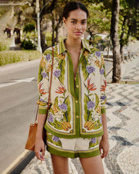 Chemise FARM Rio à imprimé botanique tropical vert et crème, boutonnage devant, vue de face