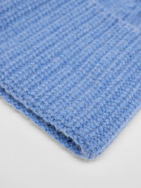 Bonnet côtelé LANIUS Bleu clair chiné – détail de la maille côtelée