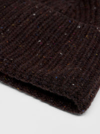 Bonnet côtelé LANIUS Chocolat tweed – détail de la maille mouchetée
