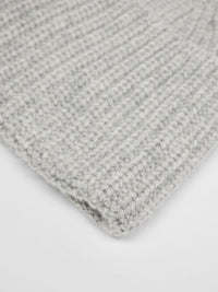 Bonnet côtelé LANIUS Gris chiné – détail de la maille côtelée