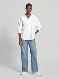 Chemise oversize coton bio LANIUS Blanc portée avec un jean – look complet