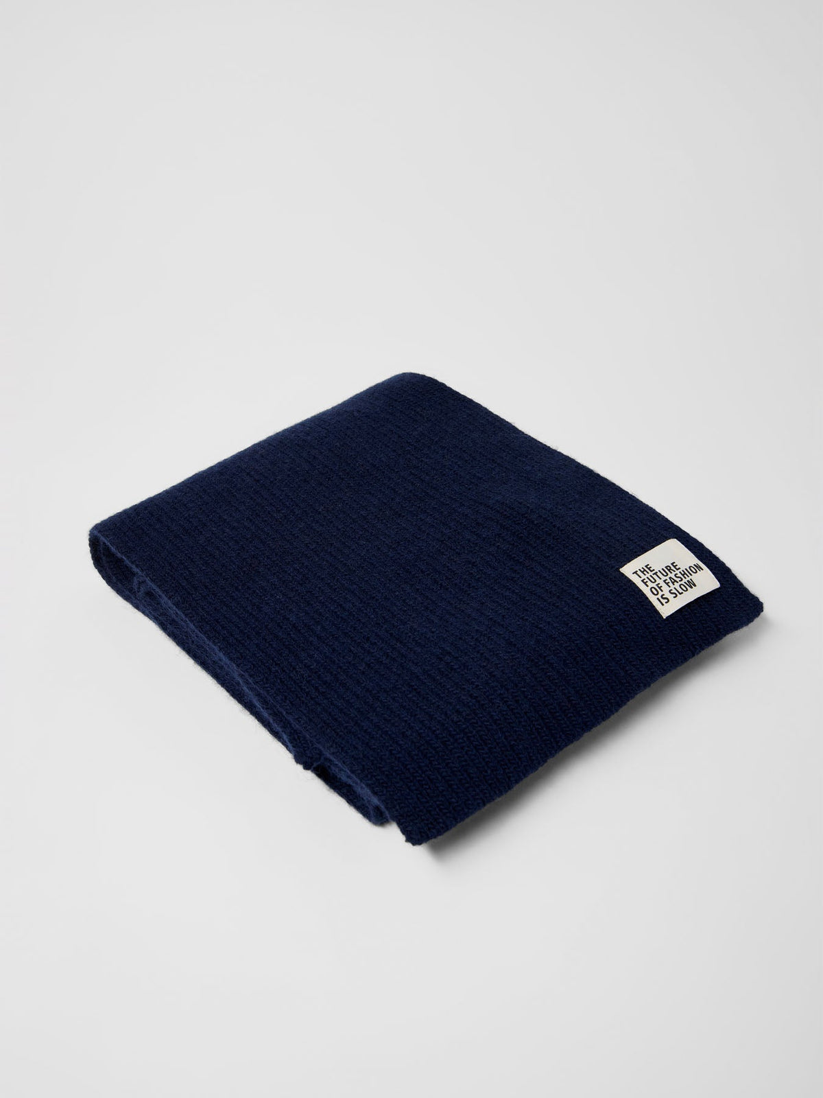 Écharpe côtelée laine et coton bio LANIUS Bleu nuit – pliée