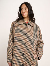Manteau à carreaux LANIUS Noir & beige – détail du col chemise et du boutonnage