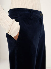 Détail de la poche et de la fine côte du pantalon Marlene LANIUS Bleu nuit