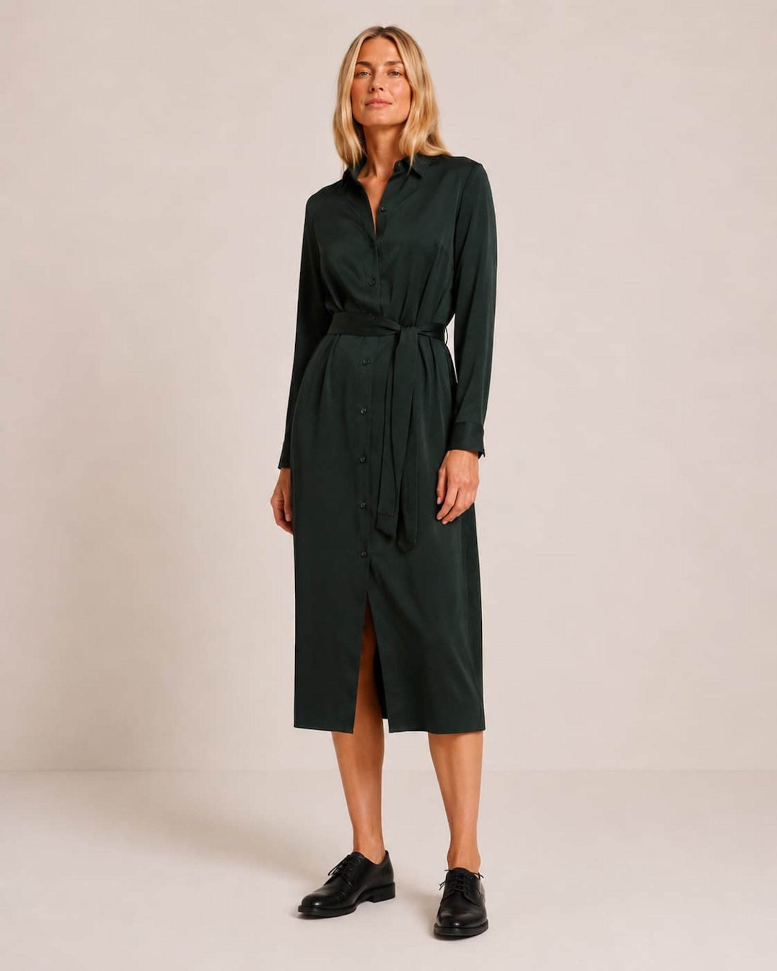 Robe chemise TENCEL LANIUS Vert Forêt – détail de la ceinture