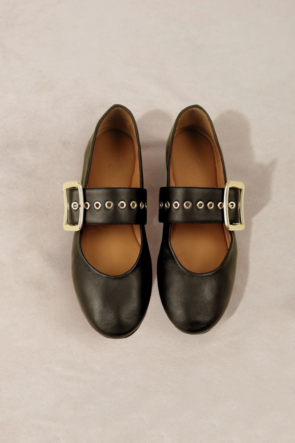 Ballerines MICUIR Danseur de Roche noires, œillets et boucle dorés – vue de dessus