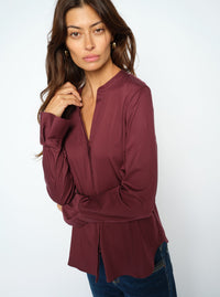 Chemise ajustée MOS MOSH Port Royale portée avec un jean bleu profond – look complet