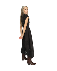 Robe midi Aria Mono MOS MOSH Noir – vue de profil, jupe fluide