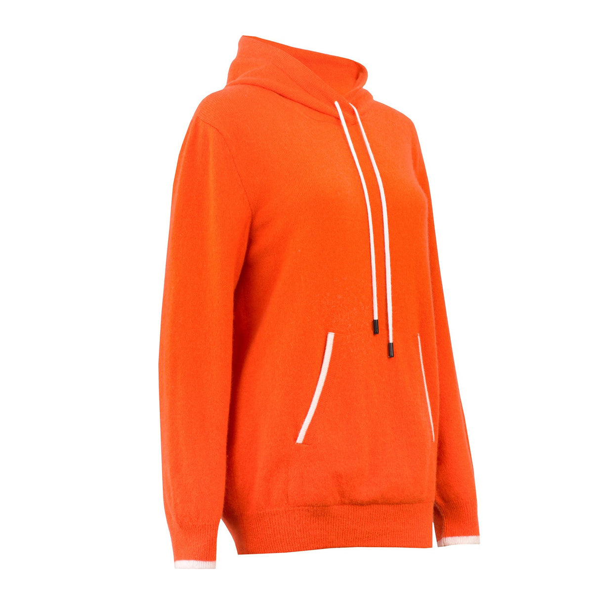 Sweat à capuche Nuage Cashmere en Aperol, vue de trois quarts à plat, capuche relevée